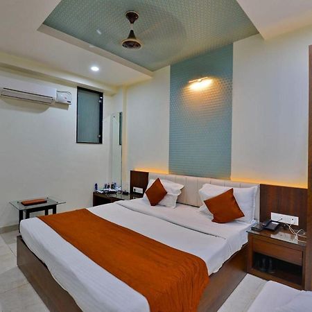 Hotel Tilak Bhopal Ngoại thất bức ảnh
