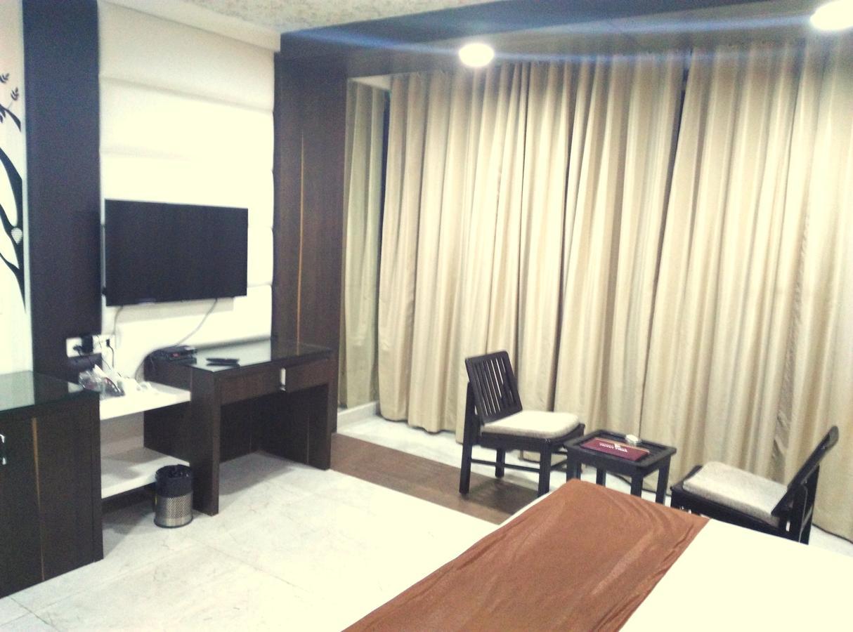 Hotel Tilak Bhopal Ngoại thất bức ảnh